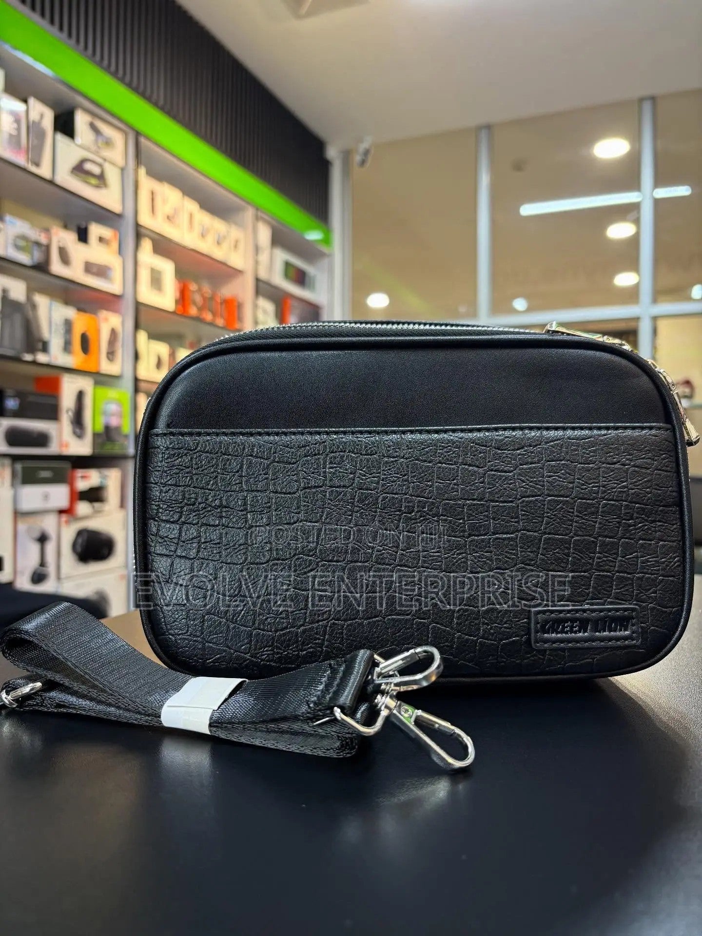 {GNAIROCRBGBK} Green Lion Airo Crossbody&nbsp;Bag&nbsp;-&nbsp;Black