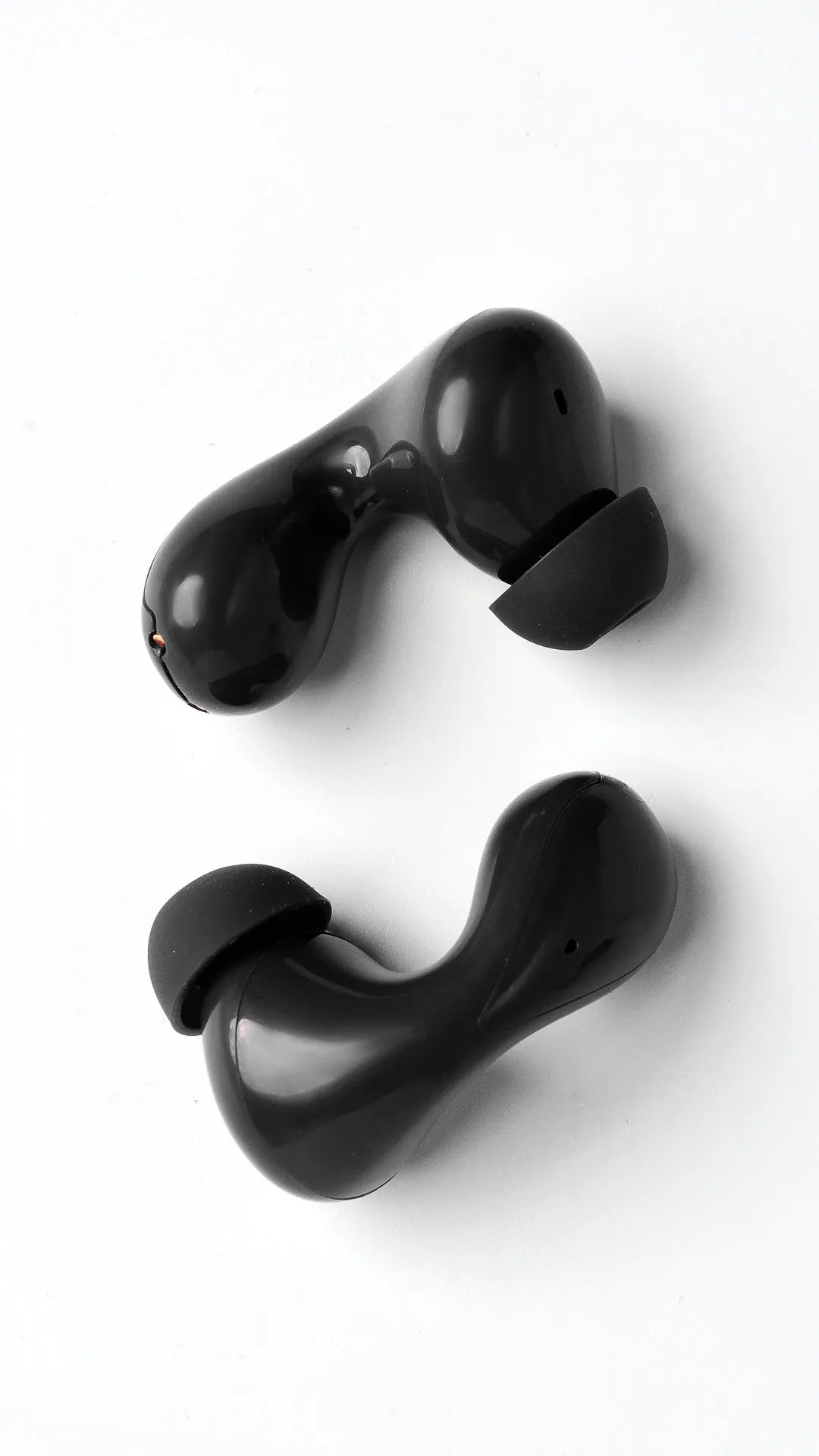 {GNATHNSTWSBK} Green Lion Athens Premium Sound Wireless Earbuds - Black