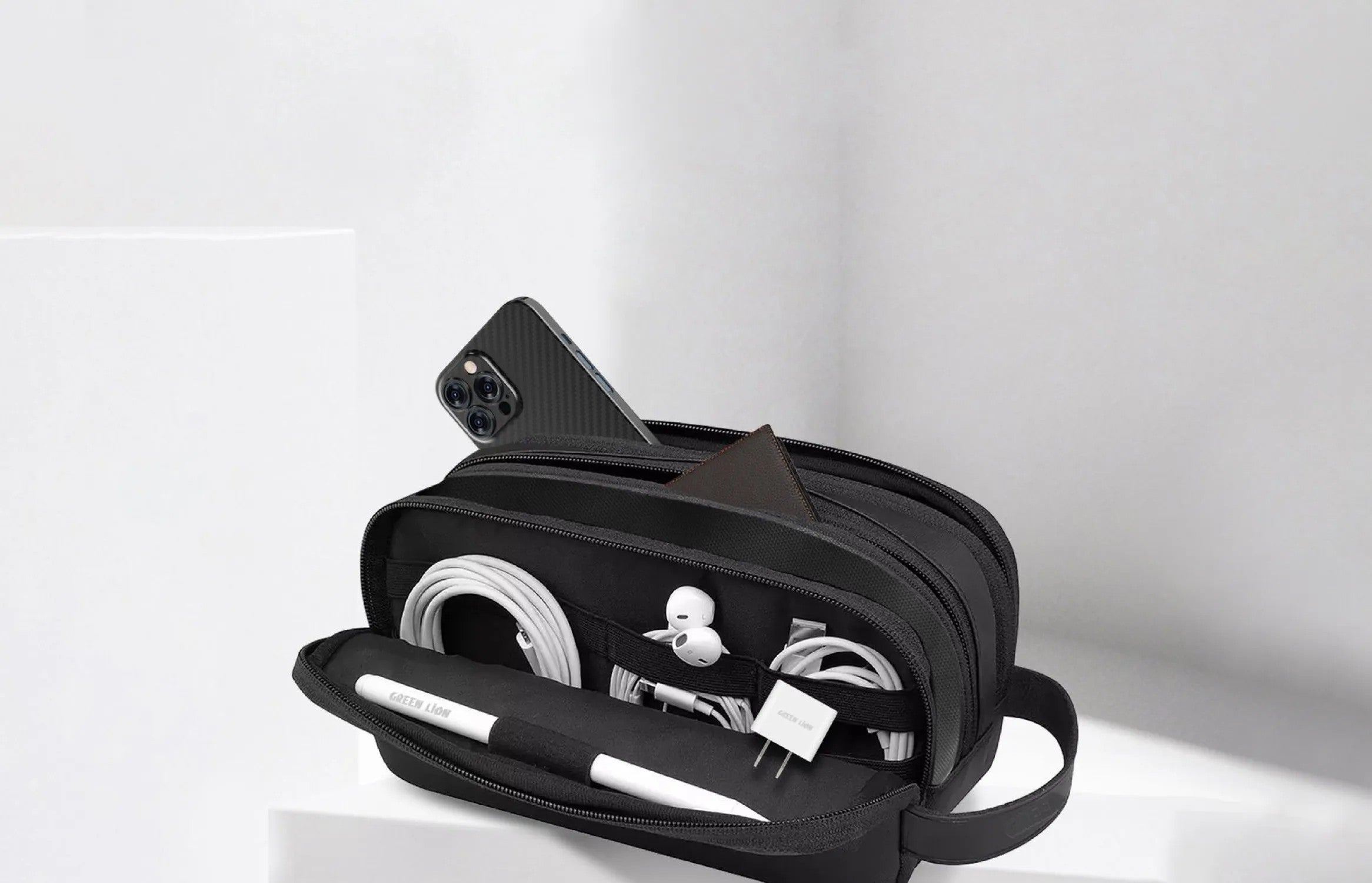 {GNEPCHBK} Green Elegant Pouch - Black