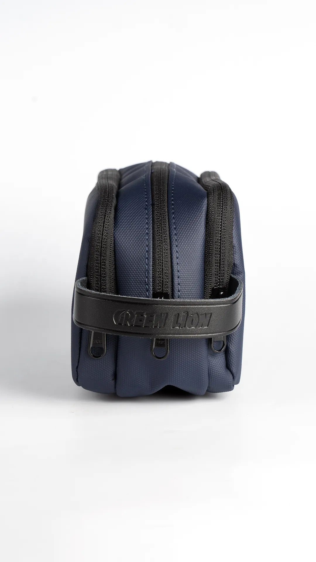{GNEPCHDBL} Green Lion Elegant Pouch - Dark Blue