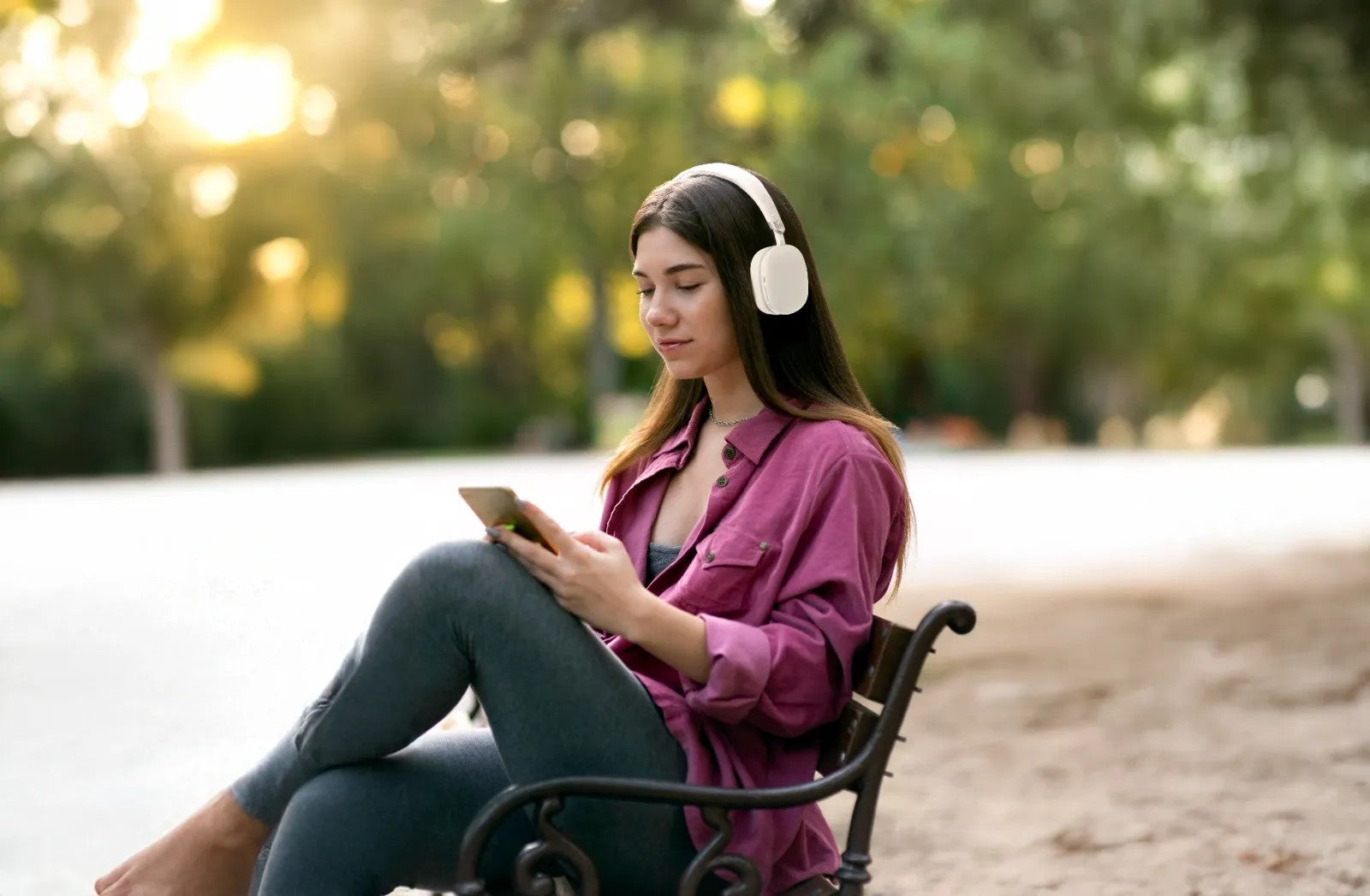 {PD-STWLEP041-CR} Porodo Soundtec Wireless Bluetooth Headphone Adjustable 360° Foldable 300mAh - Cre